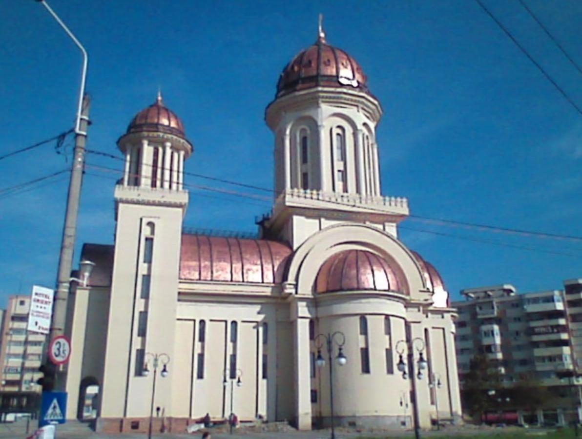 Studio Cathedral Brăila Екстериор снимка