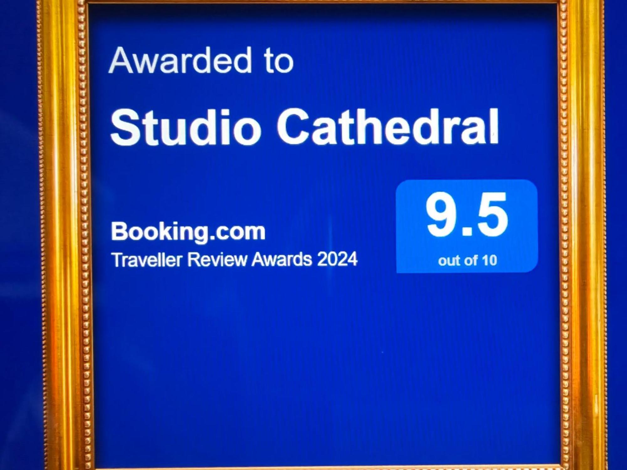 Studio Cathedral Brăila Екстериор снимка